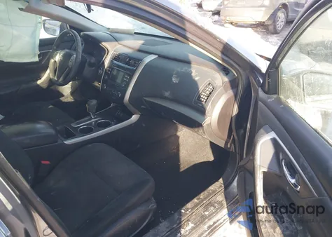 2015 Nissan Altima 2.5 S z USA, uszkodzony, nr VIN 1N4AL3APXFC499511